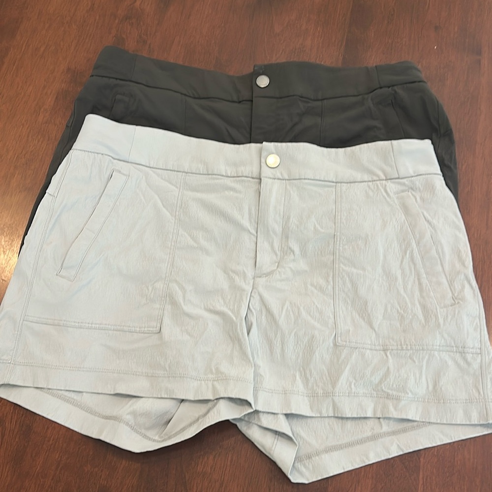 Athleta Trekkie Shorts size 14 Lot of 2
Light gray
Olive